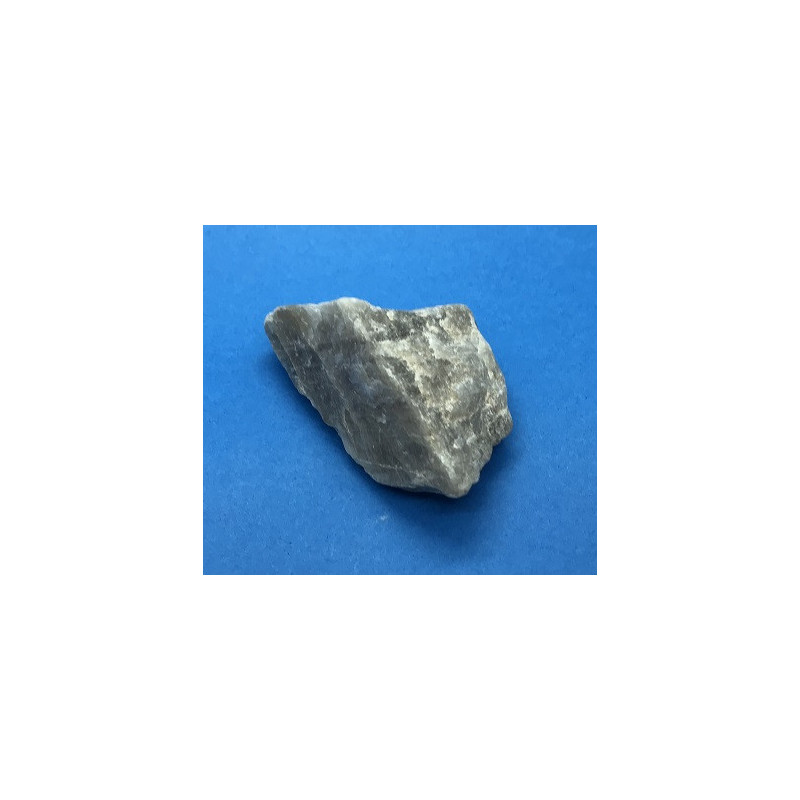 Kamień księżycowy - surowy 70 x 35 x 25 mm waga 77 g