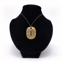 Runa Isa z rzemykiem....